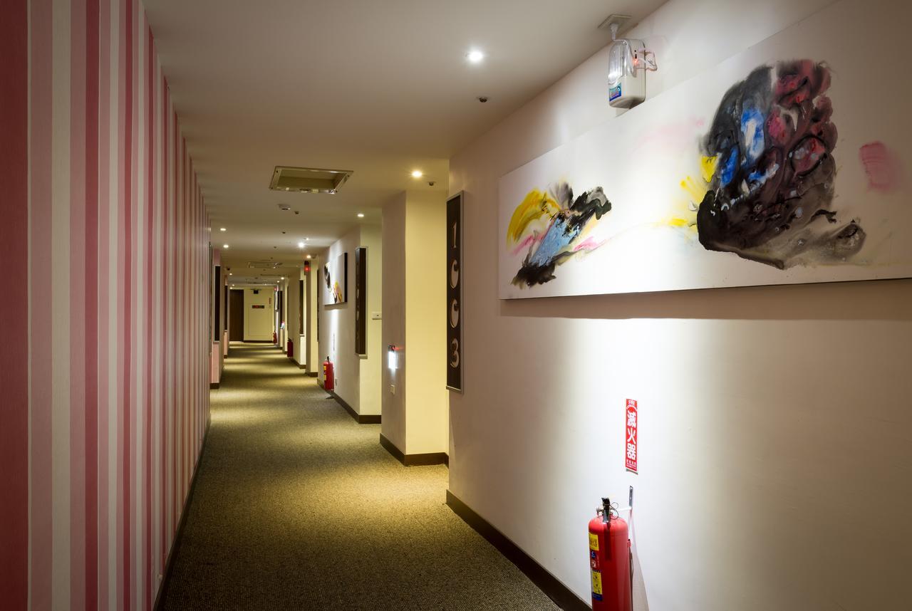 Wemeet Hotel Pingtung Eksteriør billede