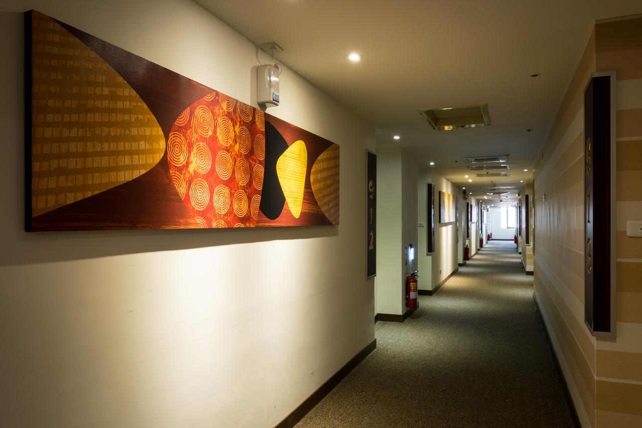 Wemeet Hotel Pingtung Eksteriør billede