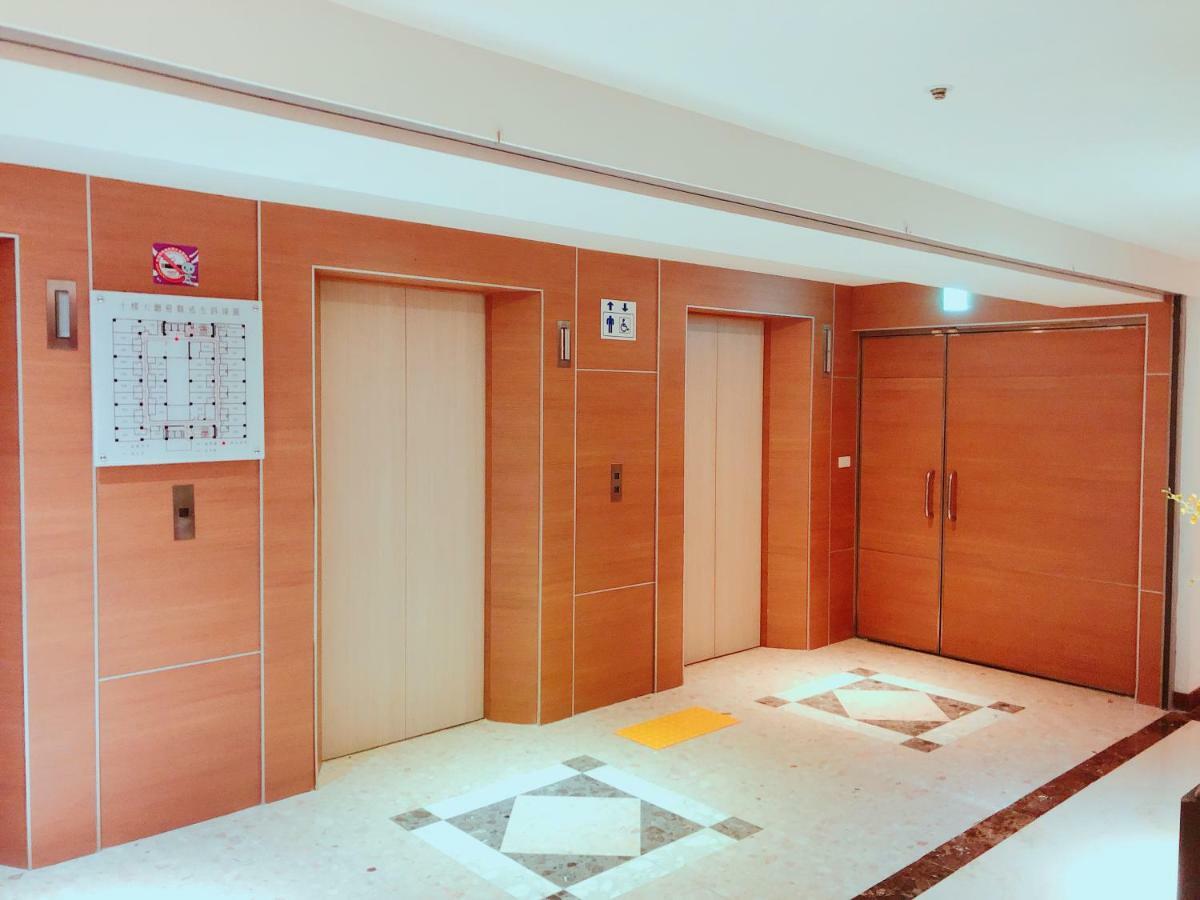 Wemeet Hotel Pingtung Eksteriør billede