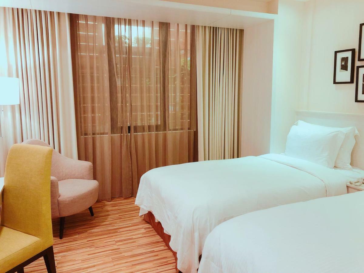 Wemeet Hotel Pingtung Eksteriør billede