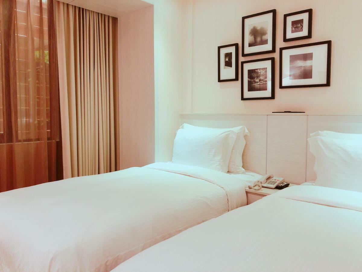 Wemeet Hotel Pingtung Eksteriør billede
